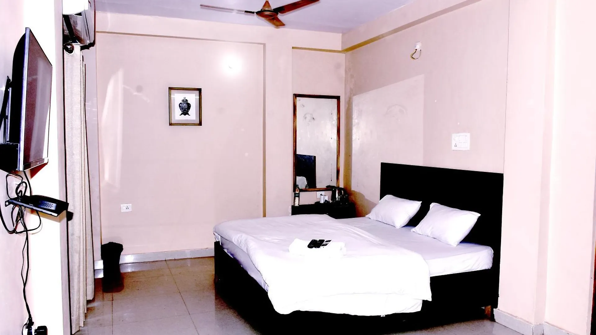 Sampanna Stays Varanasi Bed & Breakfast
